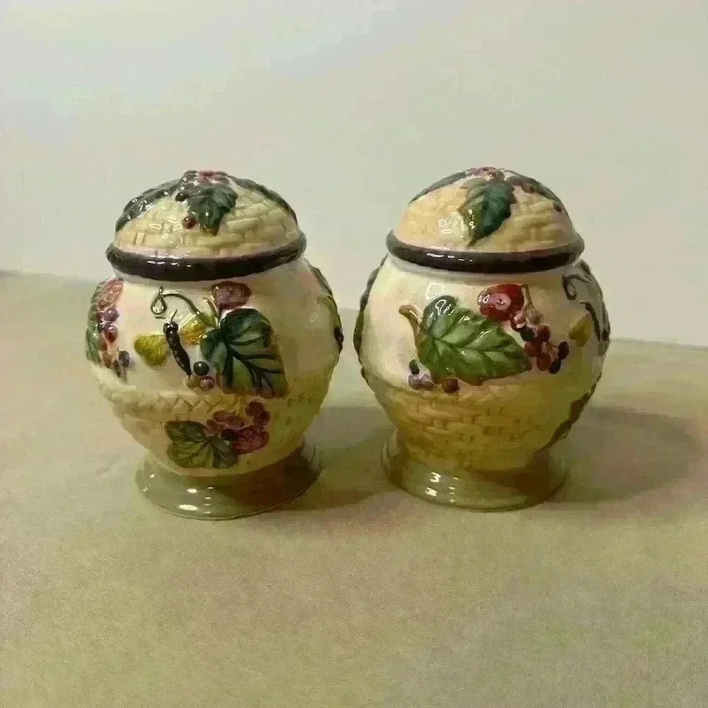 Ceramic salt and pepper shaker set. Tuscan design.